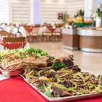 Royal Towers Otel 4*