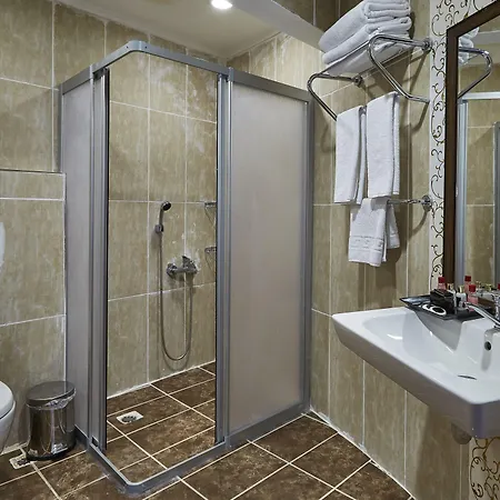 Royal Towers Otel Kiris