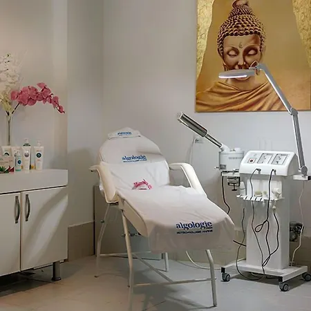 Otel Royal Towers Kiris