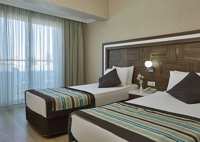 Royal Towers 호텔 4*