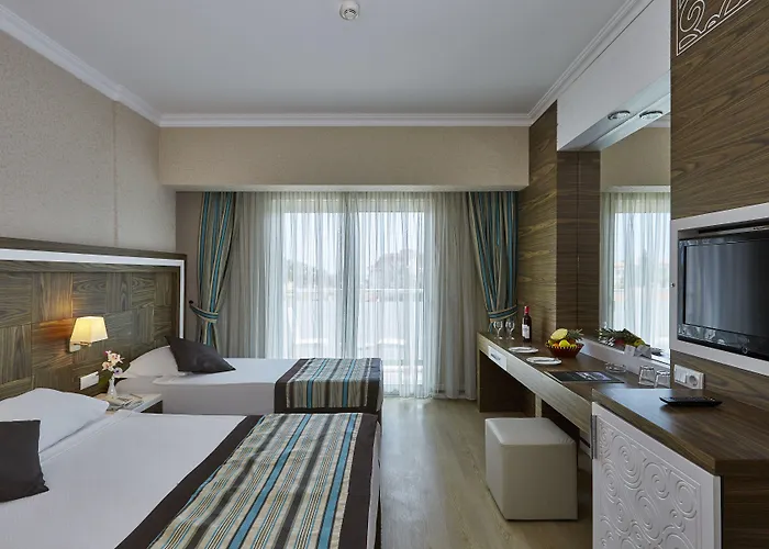 Royal Towers 호텔 Kiris