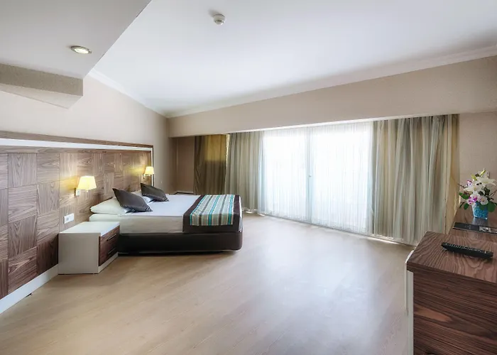 Royal Towers 4* Kiris