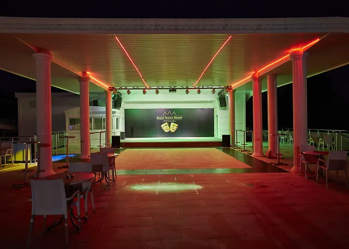 호텔 Royal Towers 4*