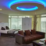 Royal Towers מלון
