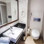 מלון Royal Towers