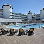 מלון Royal Towers Kiris
