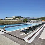 מלון Royal Towers Kiris