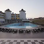 מלון Royal Towers Kiris