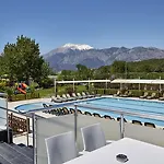 Royal Towers 4*