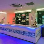 Royal Towers 4*