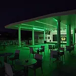 מלון Royal Towers 4*