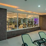 Royal Towers 4*