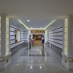 Royal Towers מלון 4*