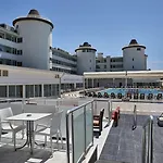 מלון Royal Towers Kiris