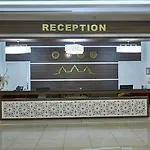 מלון Royal Towers 4*