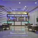 מלון Royal Towers