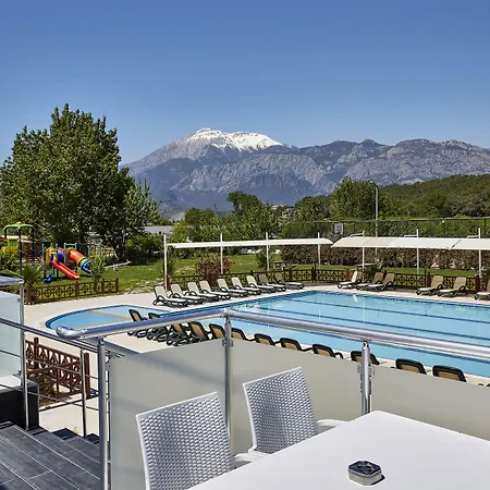 Royal Towers 4*