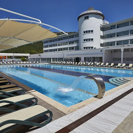 Royal Towers Kiris