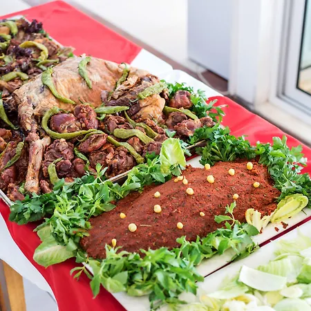 Royal Towers 호텔 Kiris